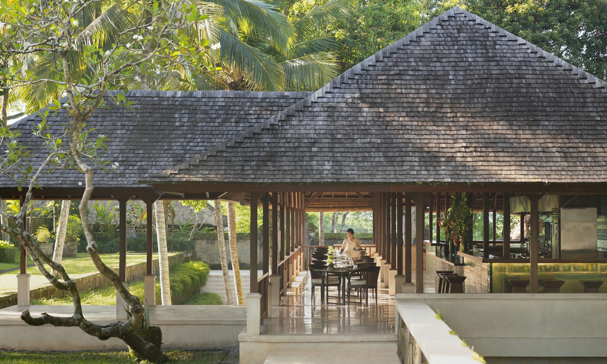 glow restaurant lunch service in an open pavilion at Como Shambhala Estate