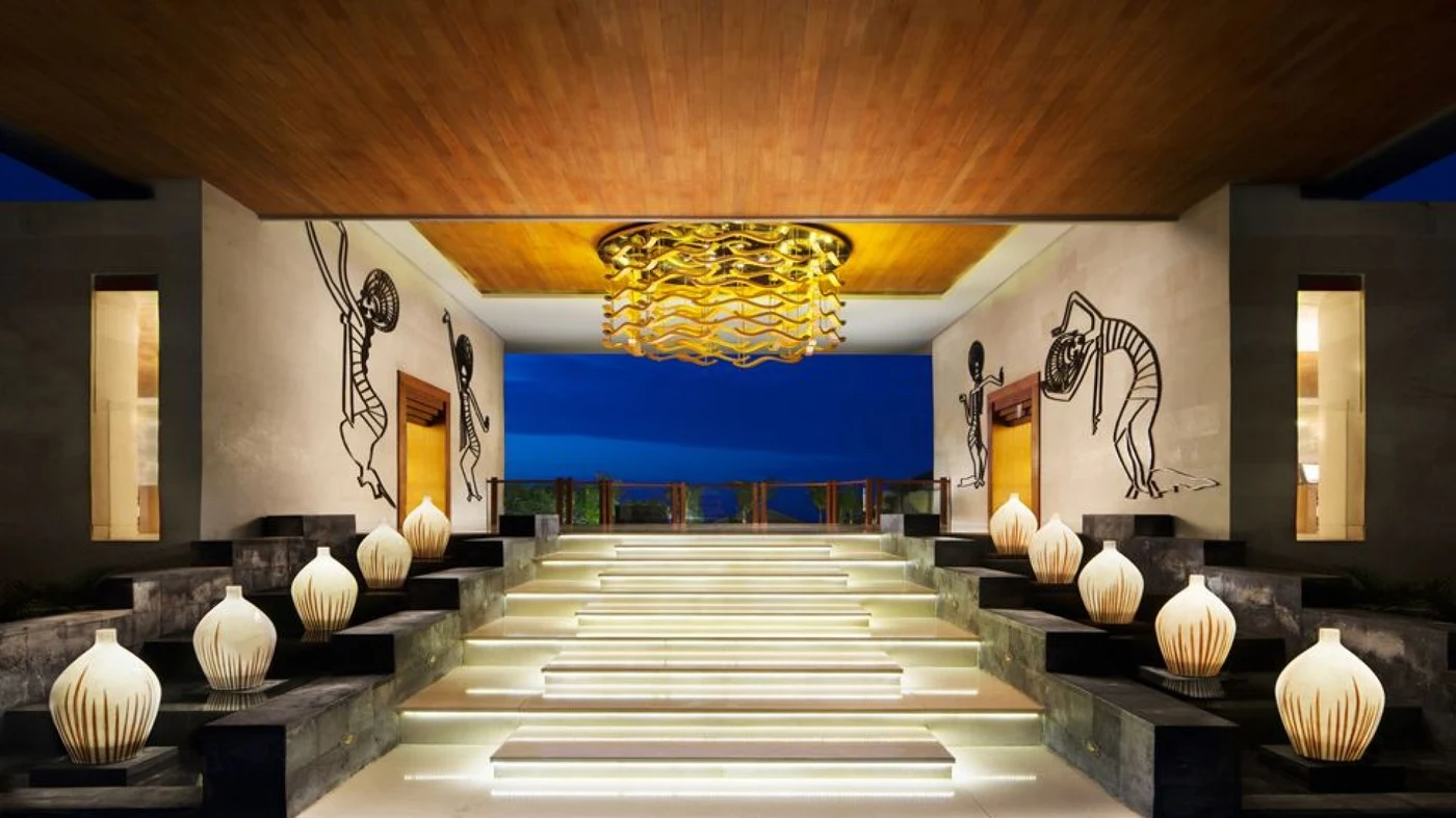 The entrance at Samabe